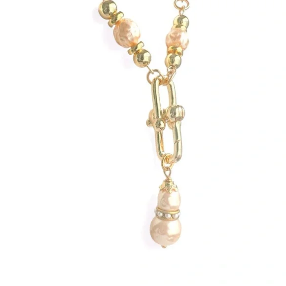 Elegant Natural Vintage Red Coral and Gold Necklace